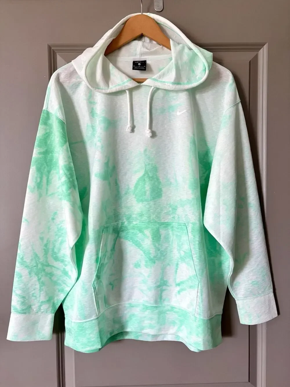 Nike Womens Dri-FIT Icon Clash Green Tie-Dye Hoodie Sweatshirt Sz M Gym Training
